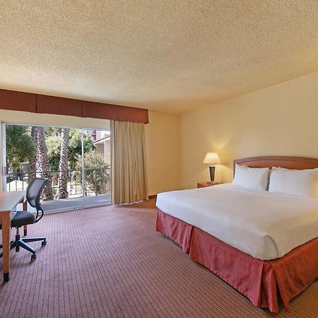 Golden Sails Hotel Long Beach Bagian luar foto