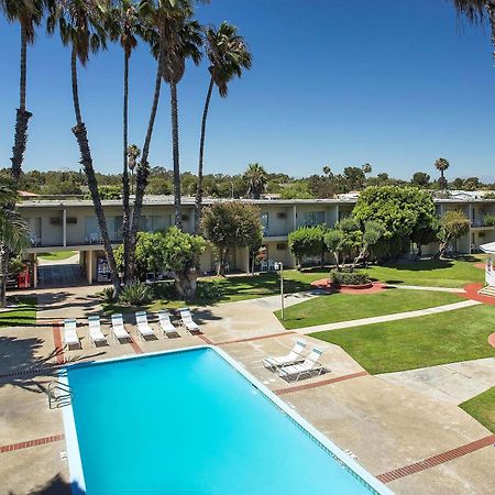 Golden Sails Hotel Long Beach Bagian luar foto