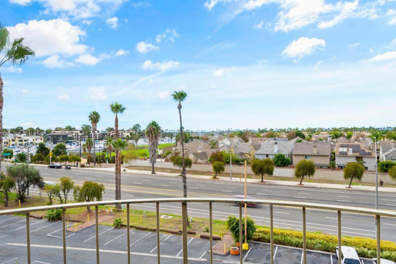 Golden Sails Hotel Long Beach Bagian luar foto