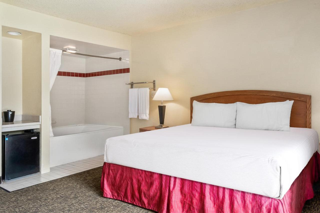 Golden Sails Hotel Long Beach Bagian luar foto