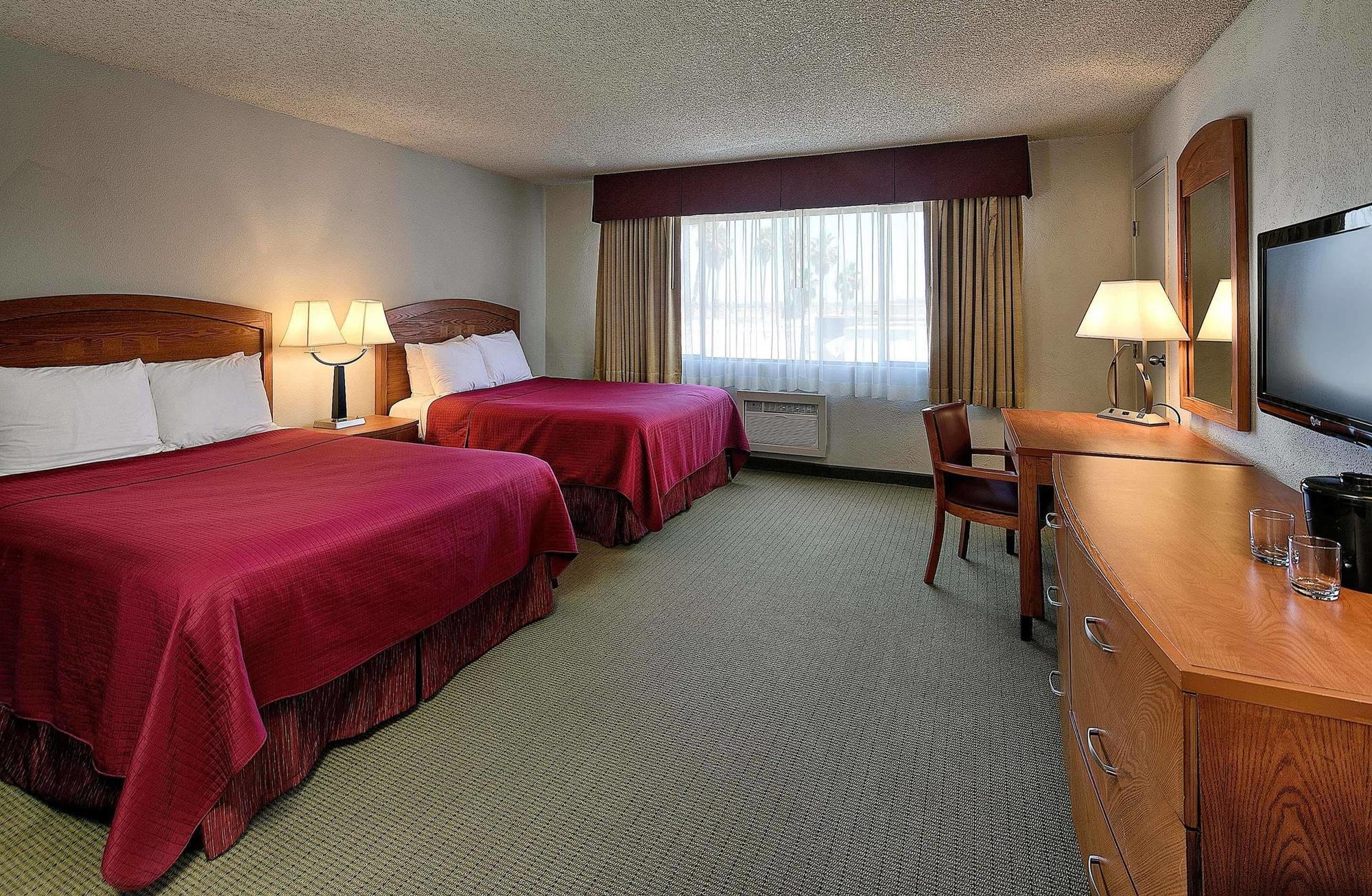 Golden Sails Hotel Long Beach Bagian luar foto